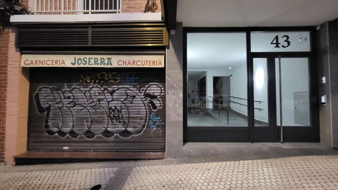 Vista exterior de Local en venda en Donostia - San Sebastián 