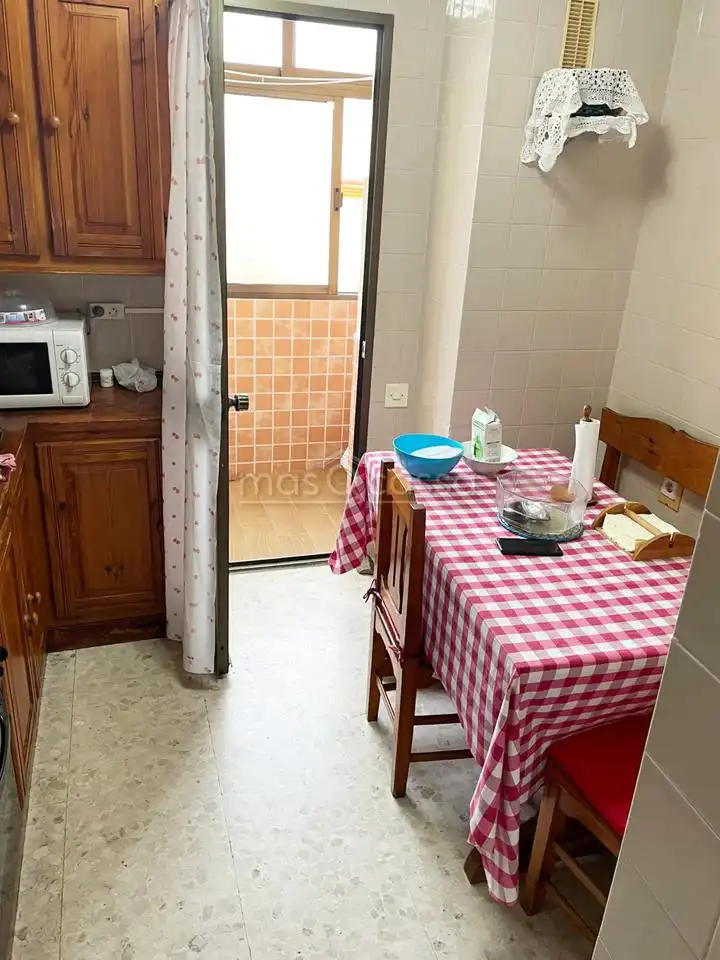 Flat for rent in Calle Gibraltar, San José - San Bernardo
