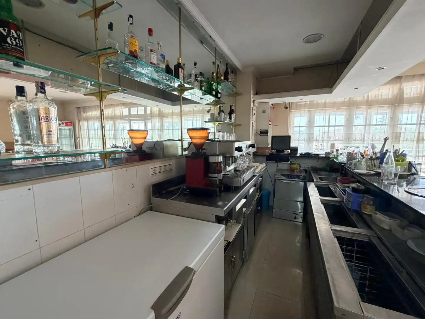 Cocina de Local de alquiler en Estepona con Aire acondicionado, Parquet y Terraza