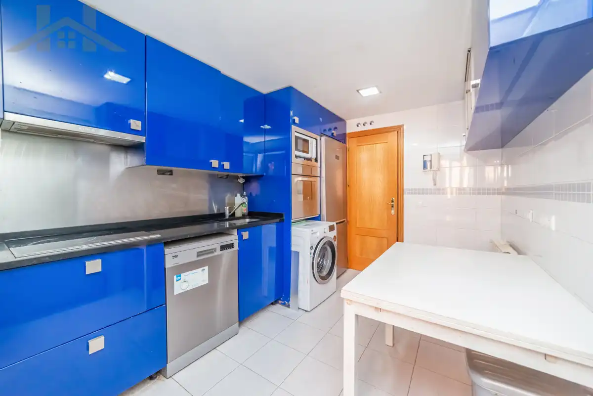 Cocina de Piso en venta en Rivas-Vaciamadrid con Calefacción, Trastero y Piscina comunitaria