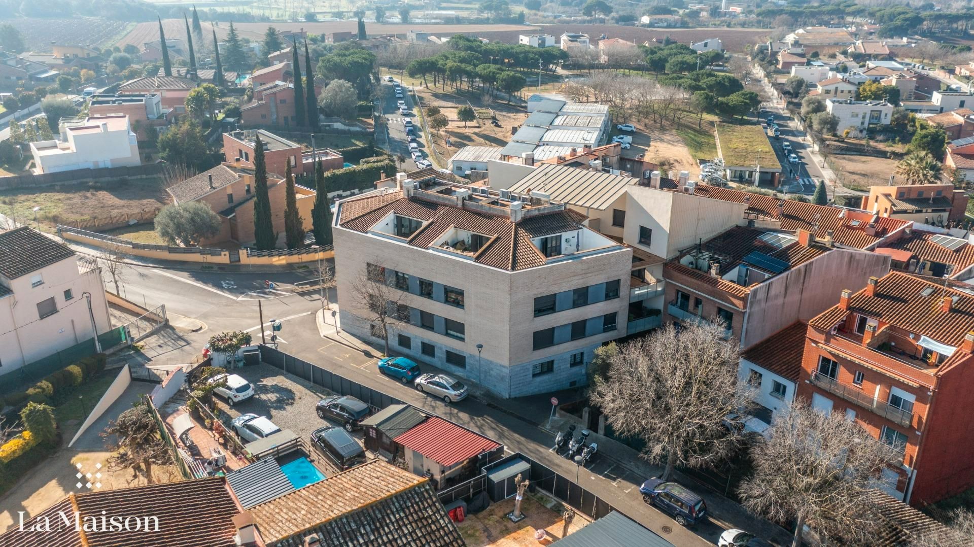 Vista exterior de Dúplex en venta en La Roca del Vallès con Aire acondicionado, Terraza y TV