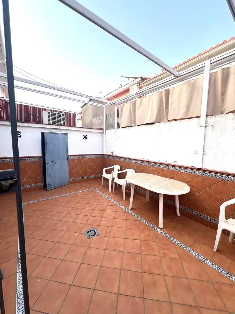 Terrassa de Casa adosada en venda en Sevilla amb Aire condicionat, Terrassa i Piscina comunitària