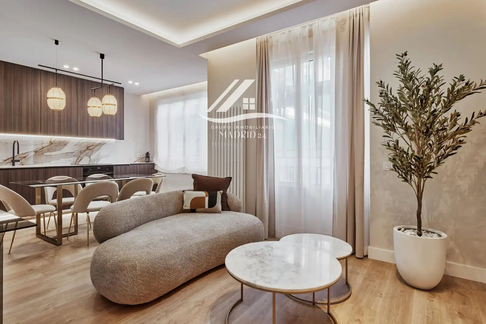 Flat with lift for sale in Calle de Alcántara