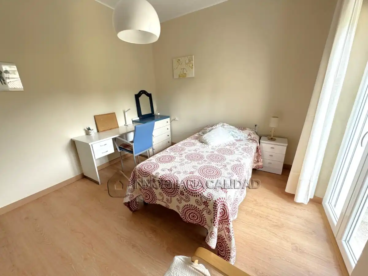 Habitación de Piso de alquiler en Burgos con Calefacción y Amueblado
