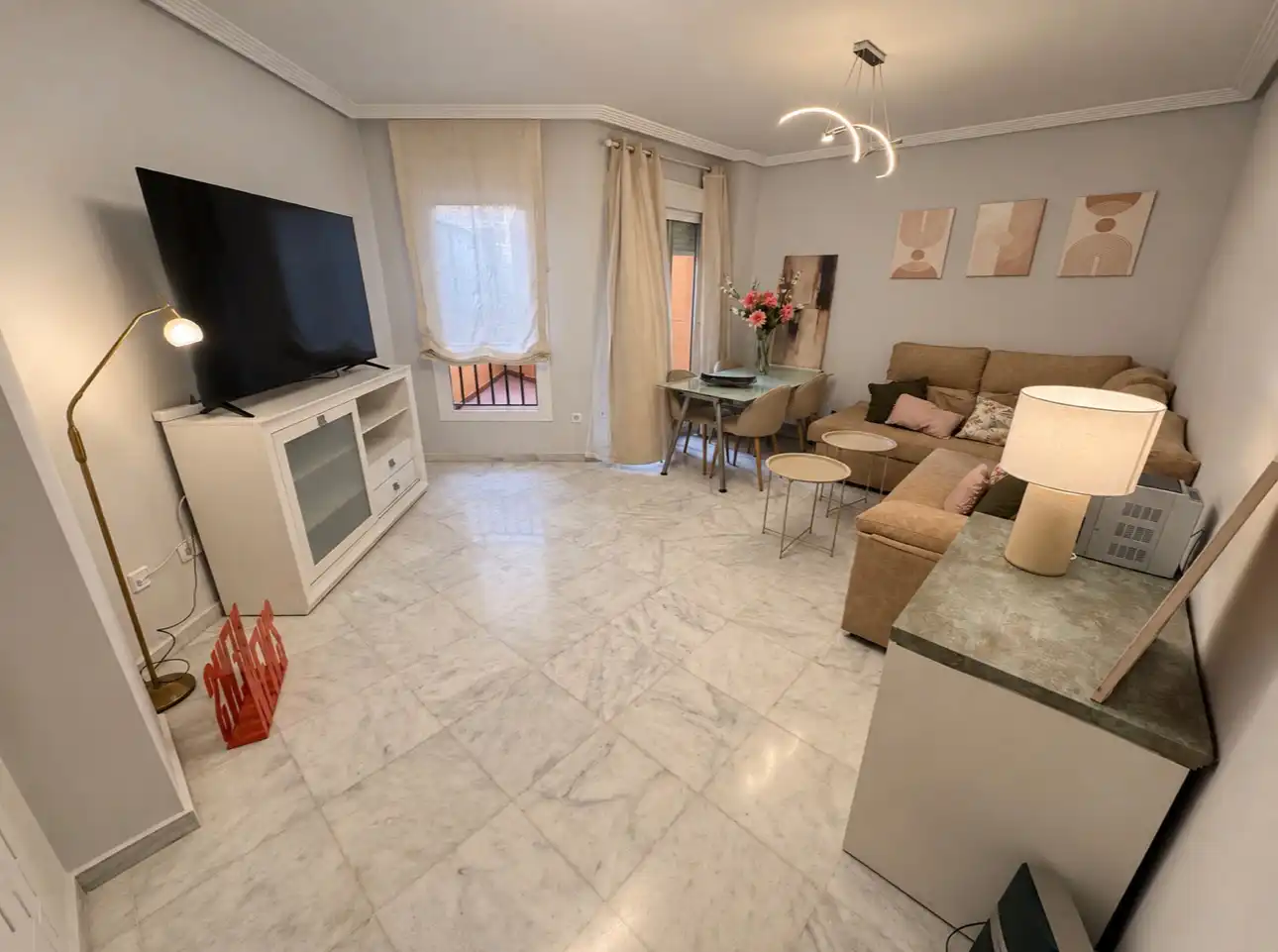 Wohnung mit Aufzug zur Miete in Calle Miguel Castillejo