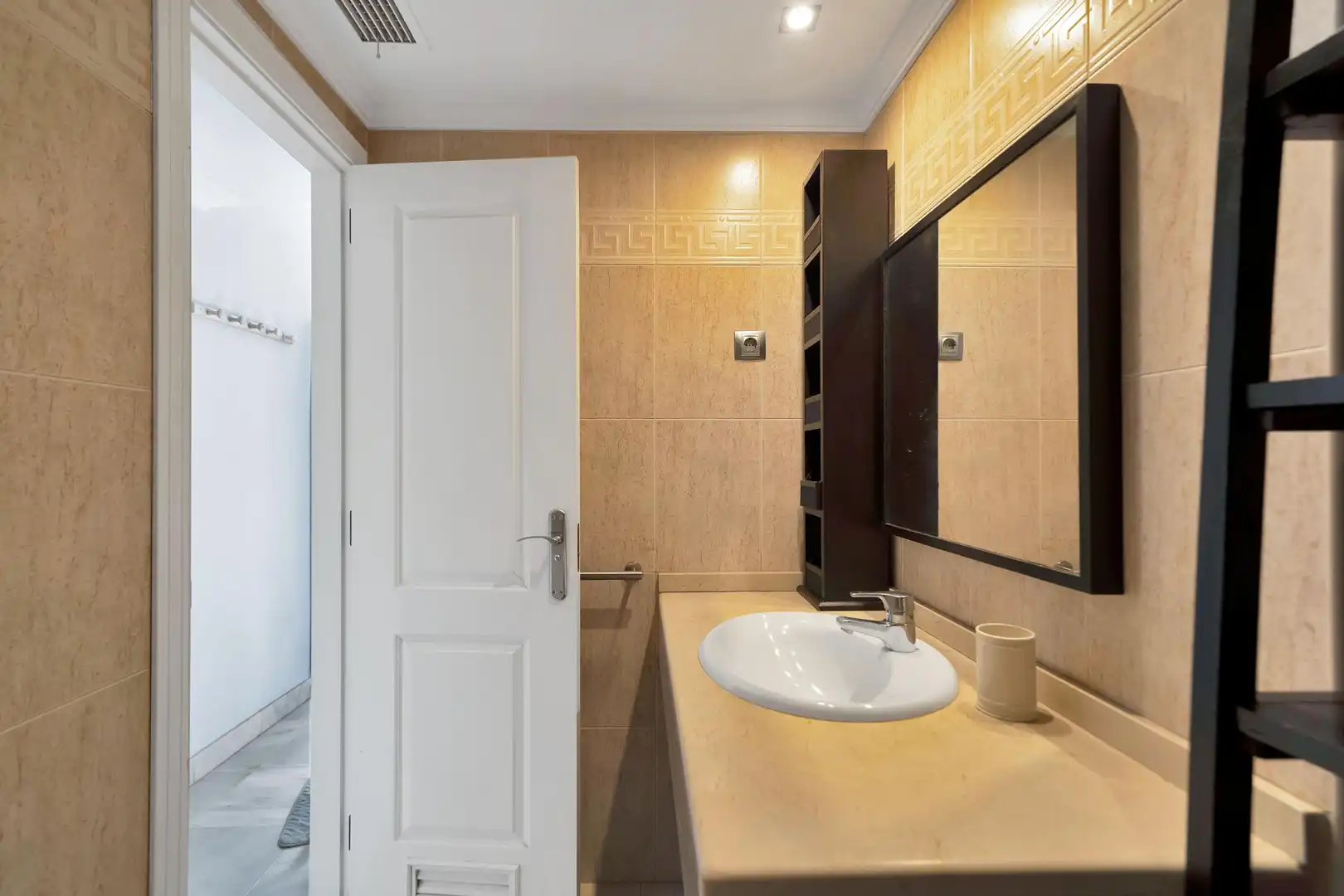 Bathroom of Attic for sale in Marbella  with Private garden and Community pool