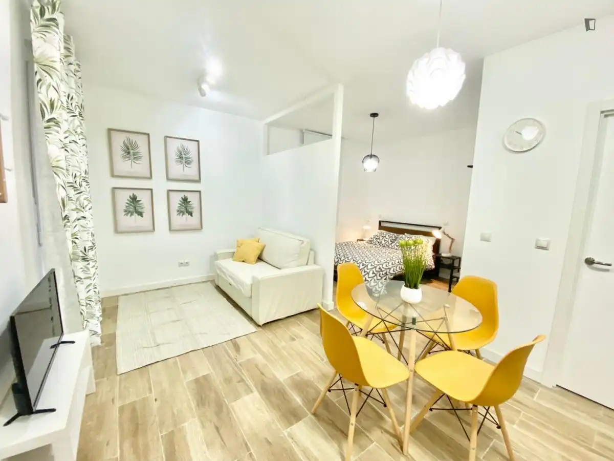 Apartments for rent in Almendrales