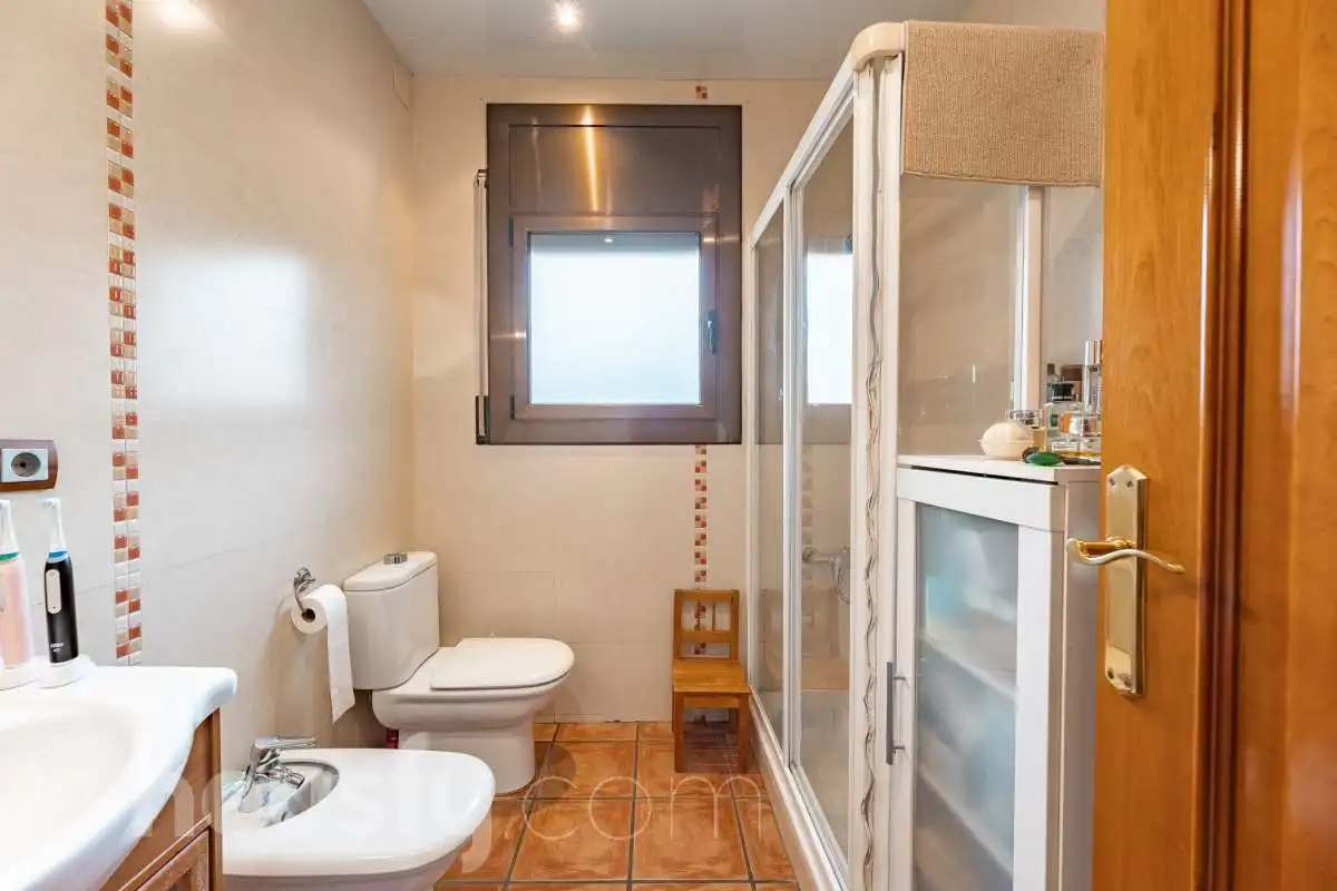 House with pool for sale in Avinguda de Corbera ., imagen 32