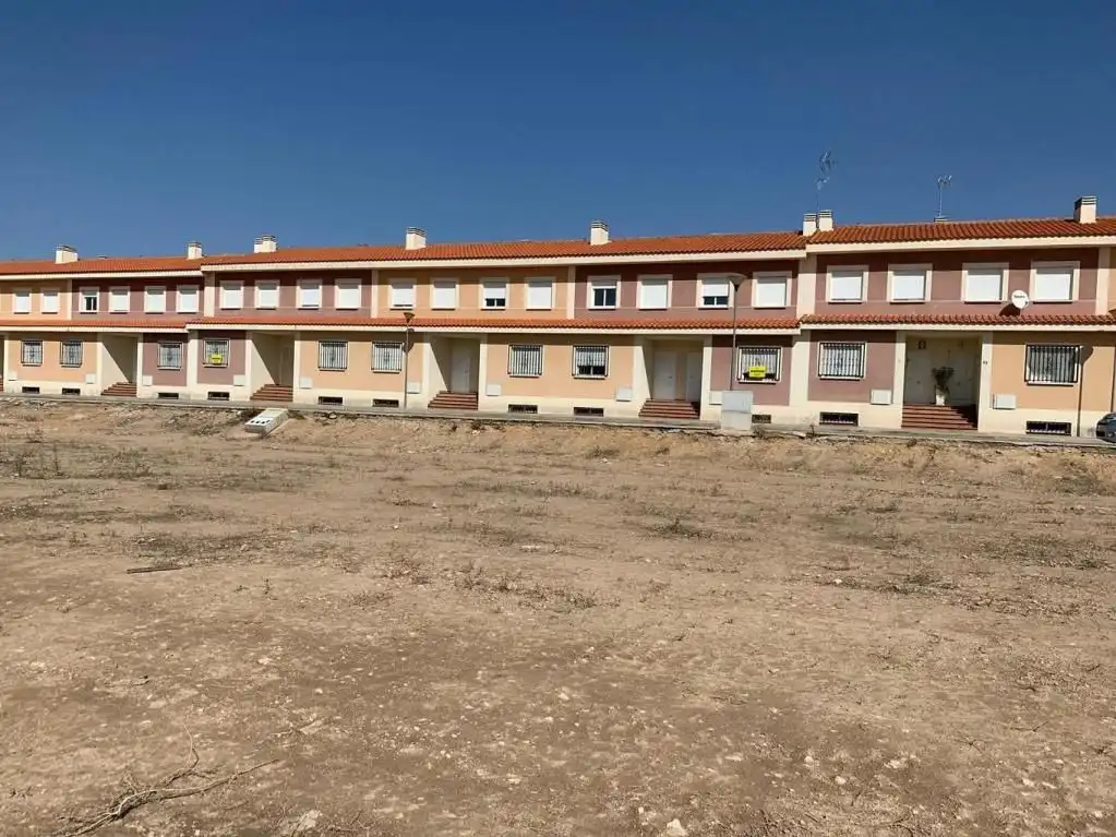 Terreny residencial en venda a Calle Cuatro Ua-17
