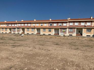 Terreny residencial en venda a Calle Cuatro Ua-17