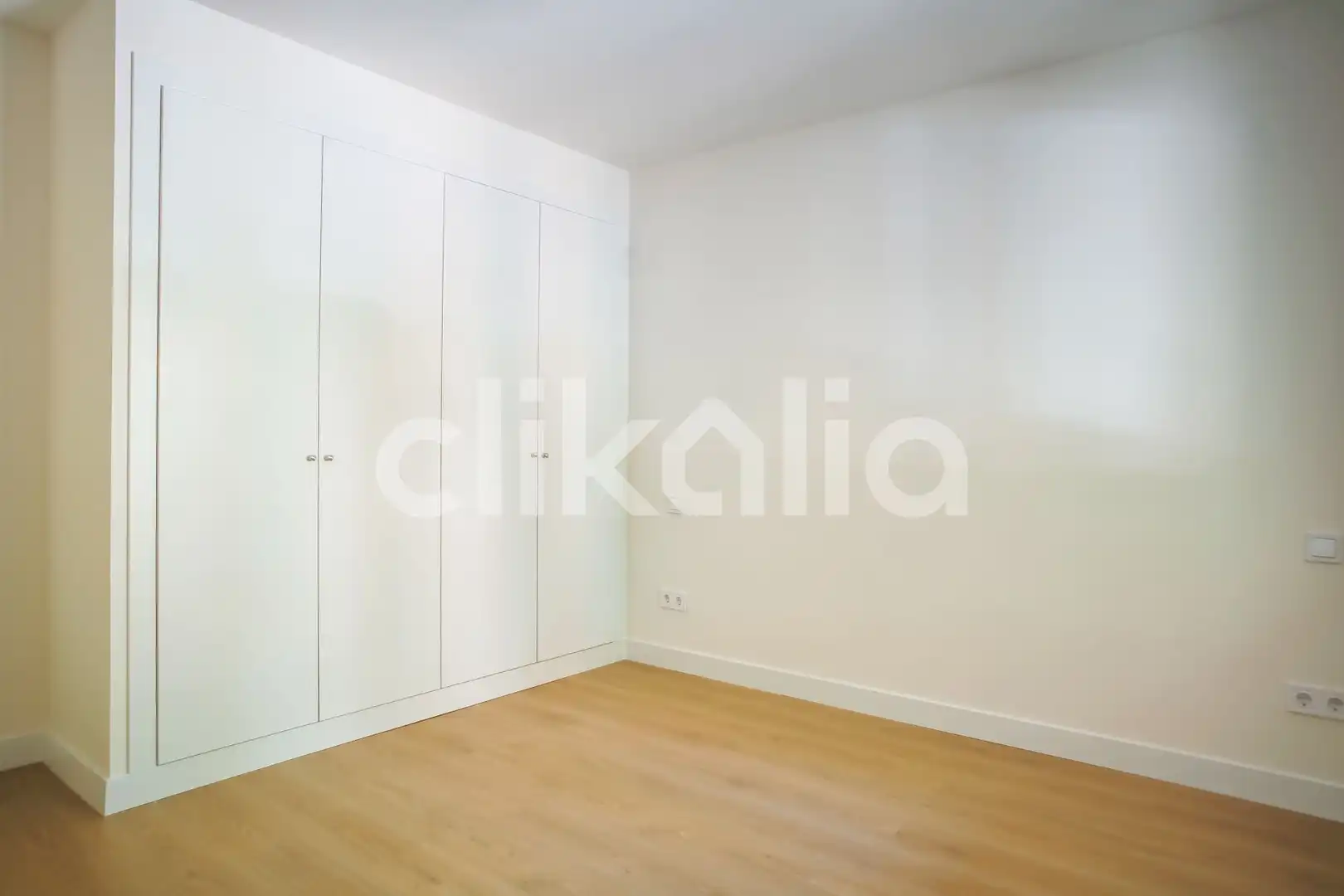 Habitación de Piso en venta en Madrid con Aire acondicionado y Calefacción