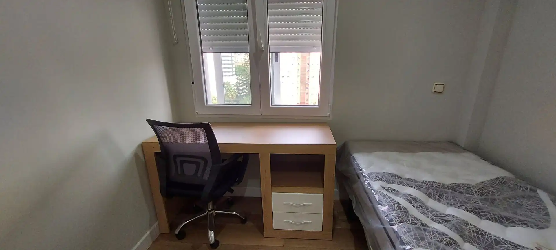 Bedroom of Flat for rent in Málaga  with Air Conditioner and Furnished