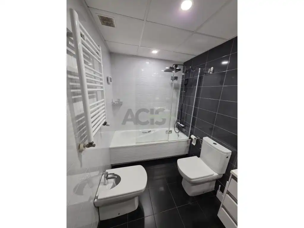 Baño de Piso de alquiler en Carlet con Aire acondicionado y Balcón