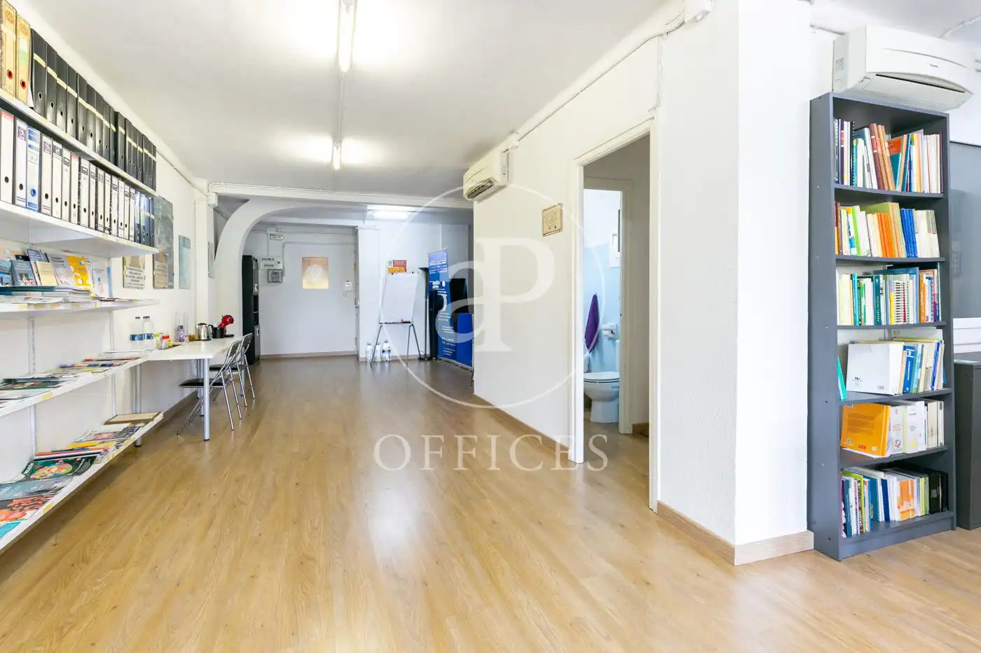 Büro zum Verkauf in Barcelona mit Klimaanlage
