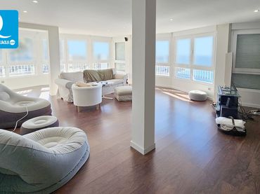 Appartement compact avec piscine à vendre à Playa de Levante