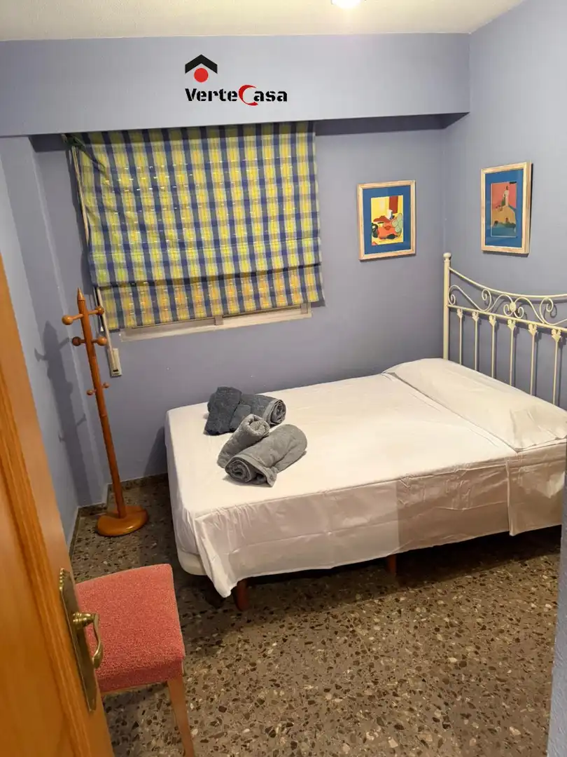 Dormitori de Apartament de lloguer en El Puig de Santa Maria amb Calefacció, Terrassa i Piscina comunitària
