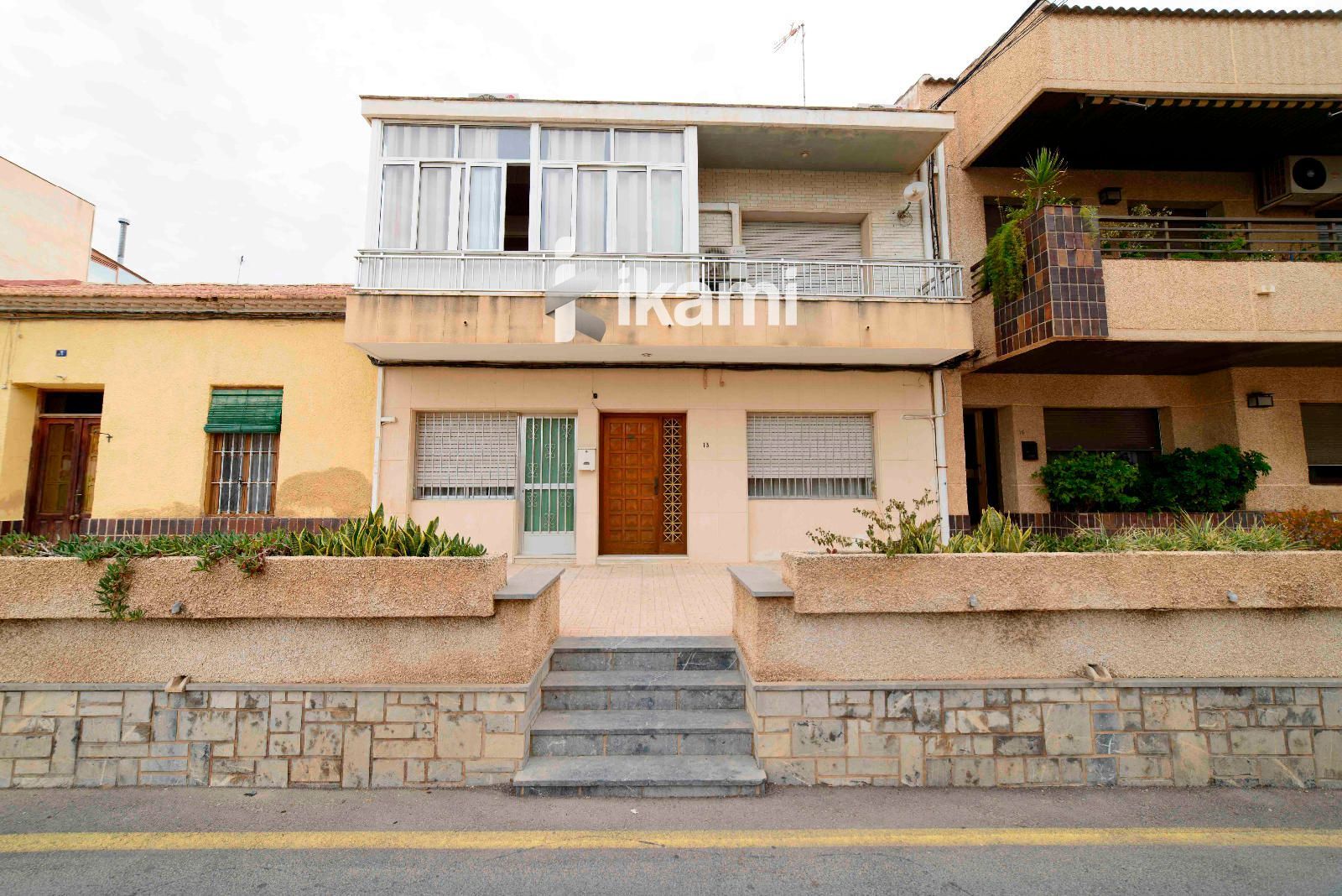 Vista exterior de Casa adosada en venda en San Pedro del Pinatar amb Aire condicionat, Calefacció i Terrassa