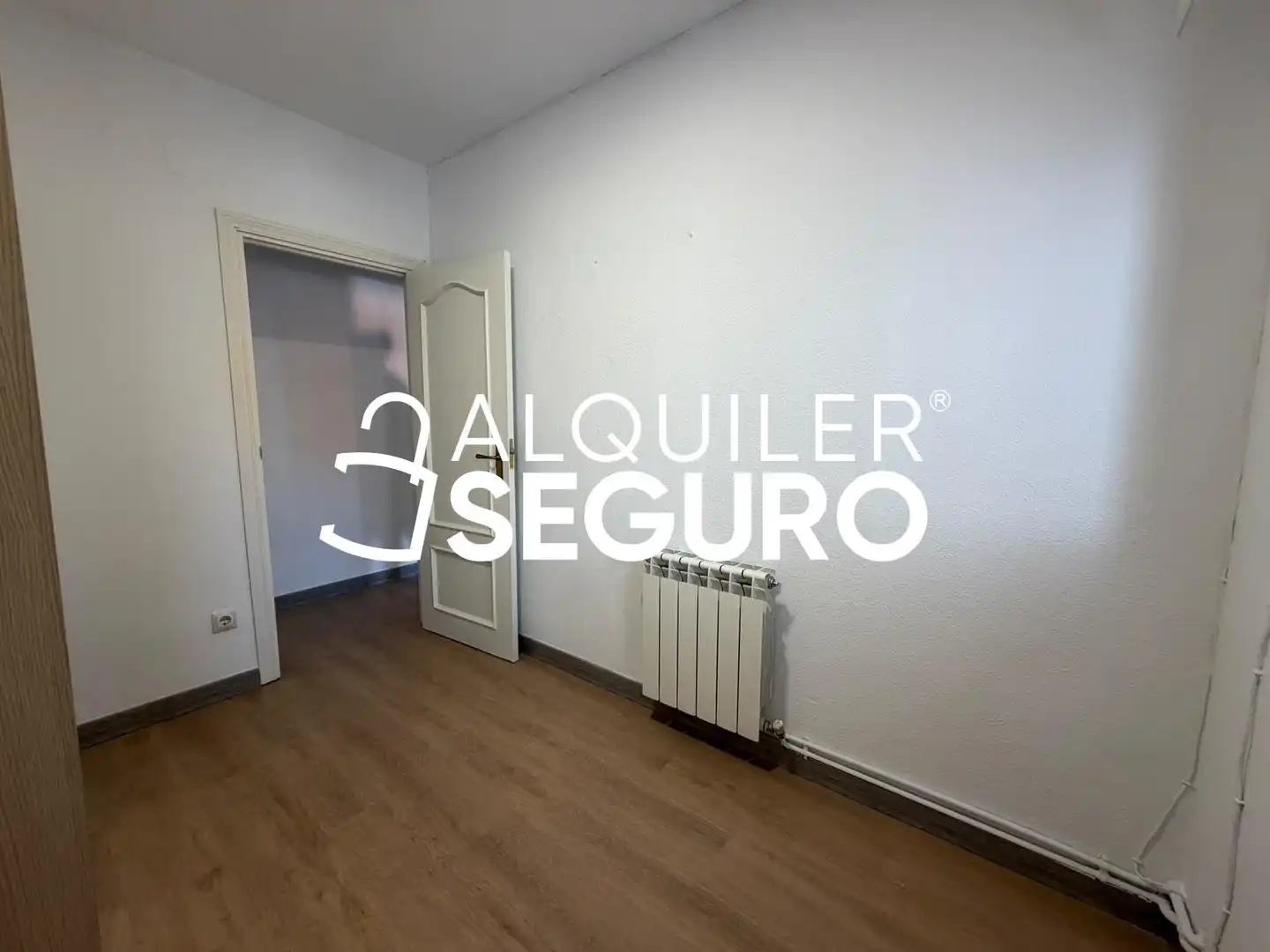 Dormitori de Pis de lloguer en Madrid amb Calefacció i Terrassa