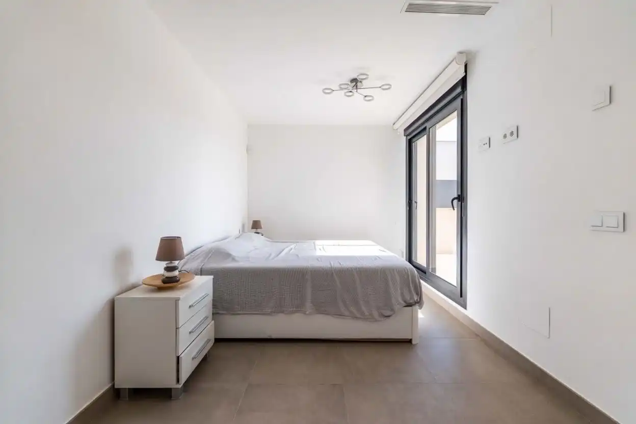 Habitación de Casa o chalet en venta en Pilar de la Horadada con Aire acondicionado, Calefacción y Jardín privado