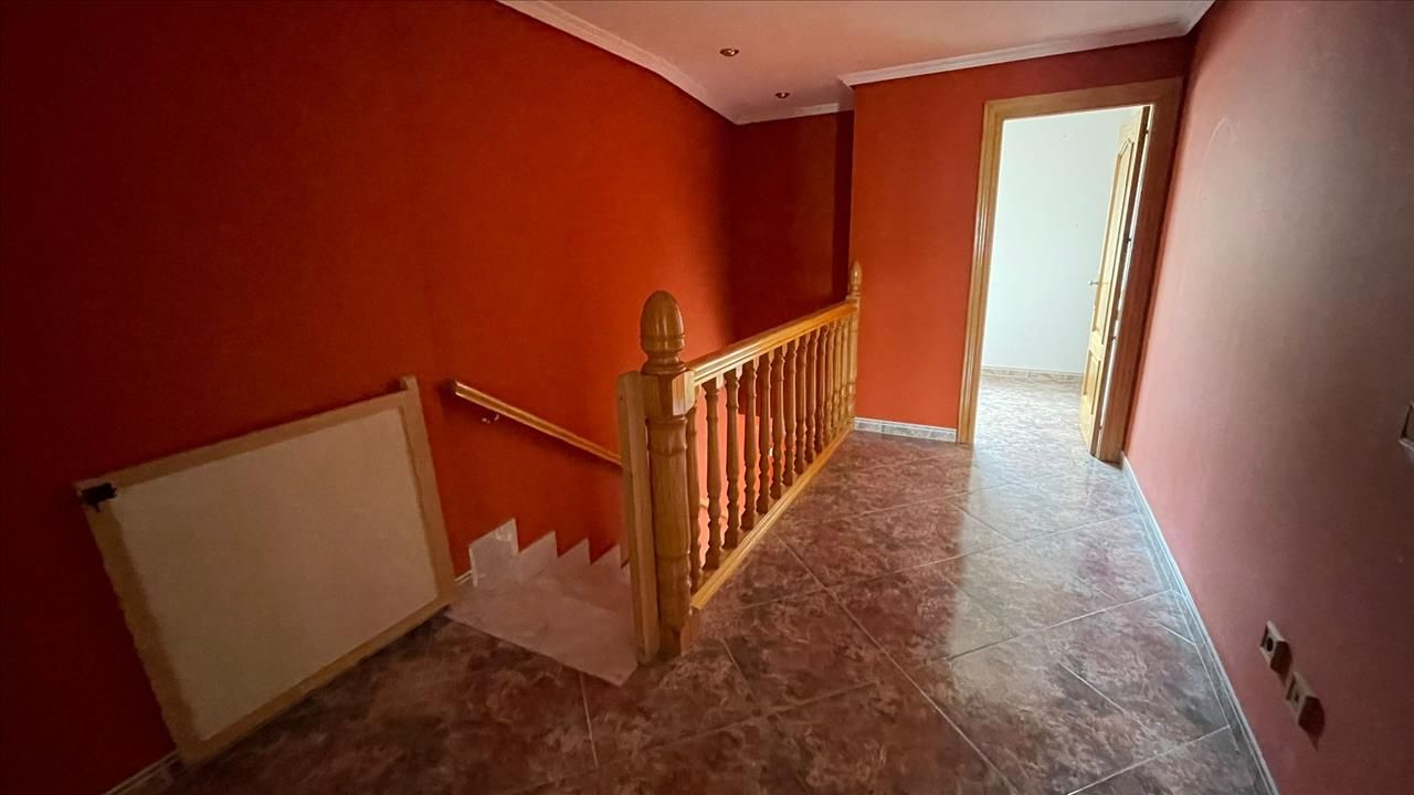 Casa adosada en venda en La Pueblanueva amb Terrassa