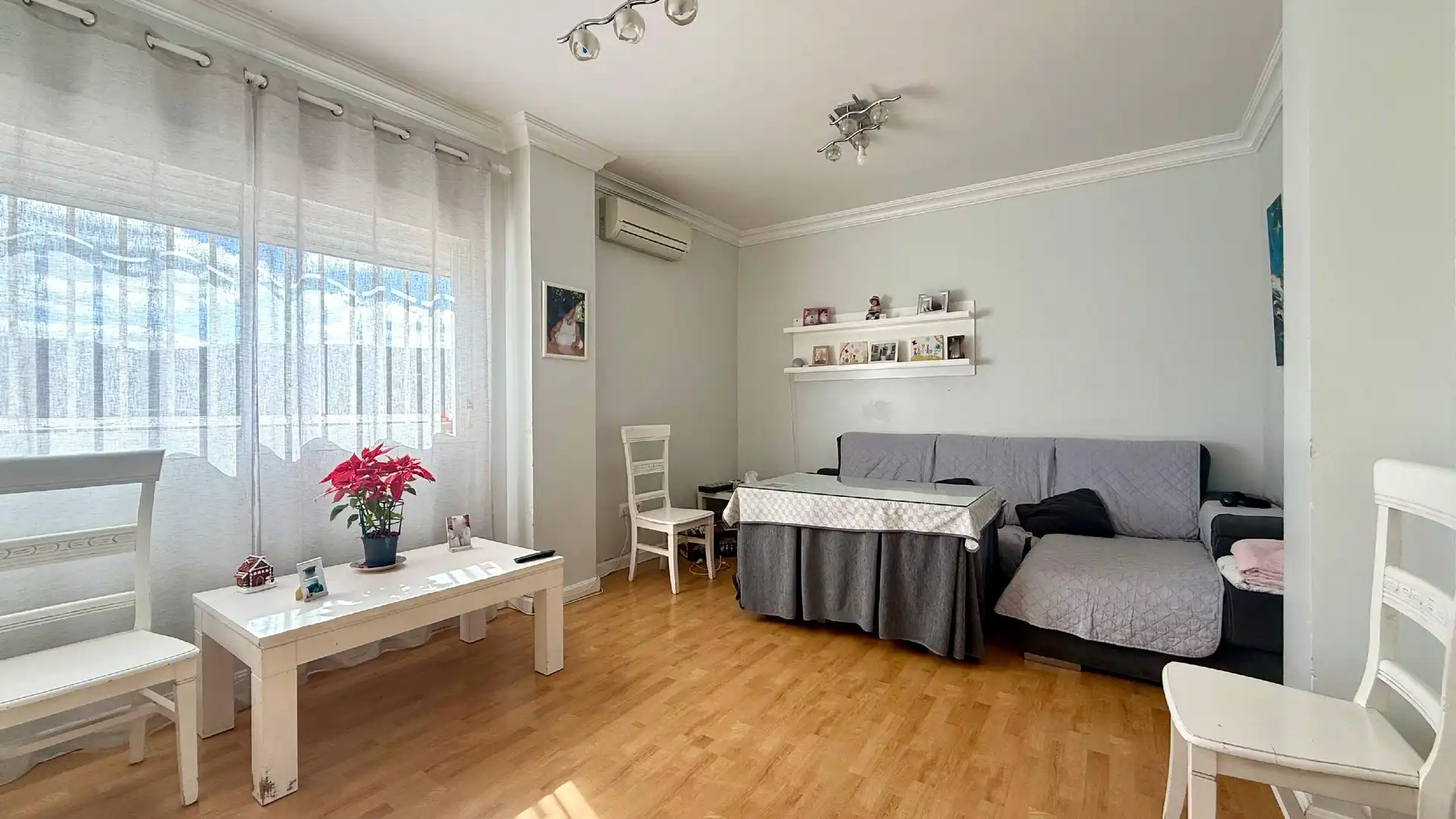 Bedroom of Flat for sale in Plasencia  with Air Conditioner, Heating and Parquet flooring