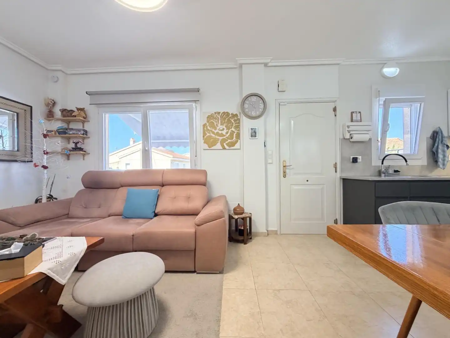 Wohnzimmer von Einfamilien-Reihenhaus zum Verkauf in Zaragoza