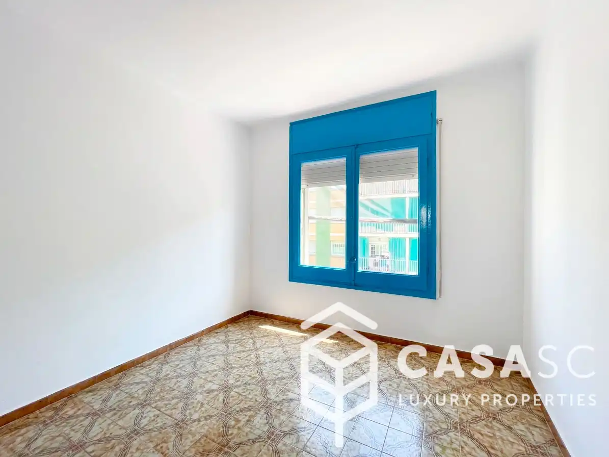 Vista exterior de Piso en venta en Cerdanyola del Vallès con Calefacción y Balcón