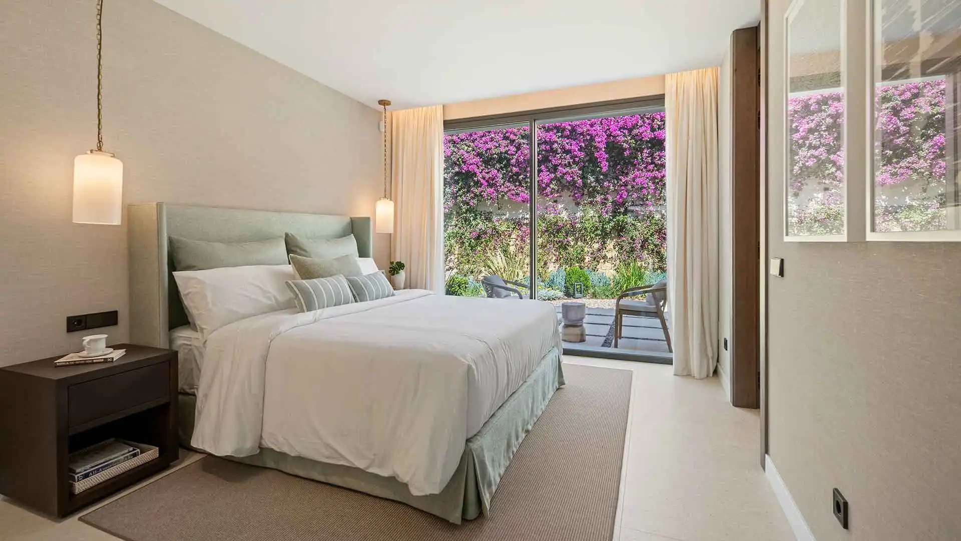 Dormitori de Casa o xalet en venda en Benahavís amb Aire condicionat, Jardí privat i Terrassa