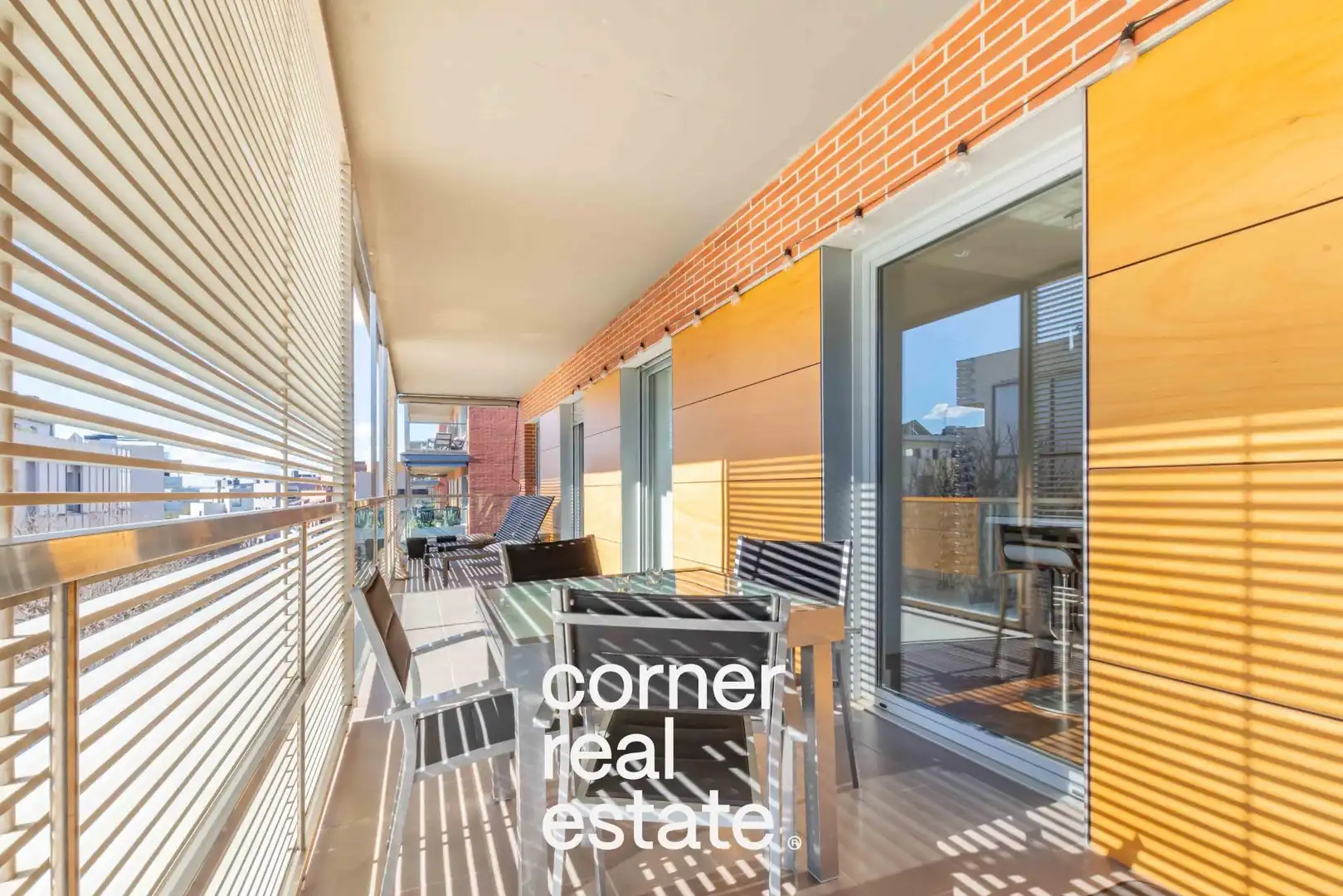 Exterior view of Flat for sale in Sant Cugat del Vallès  with Air Conditioner, Heating and Parquet flooring