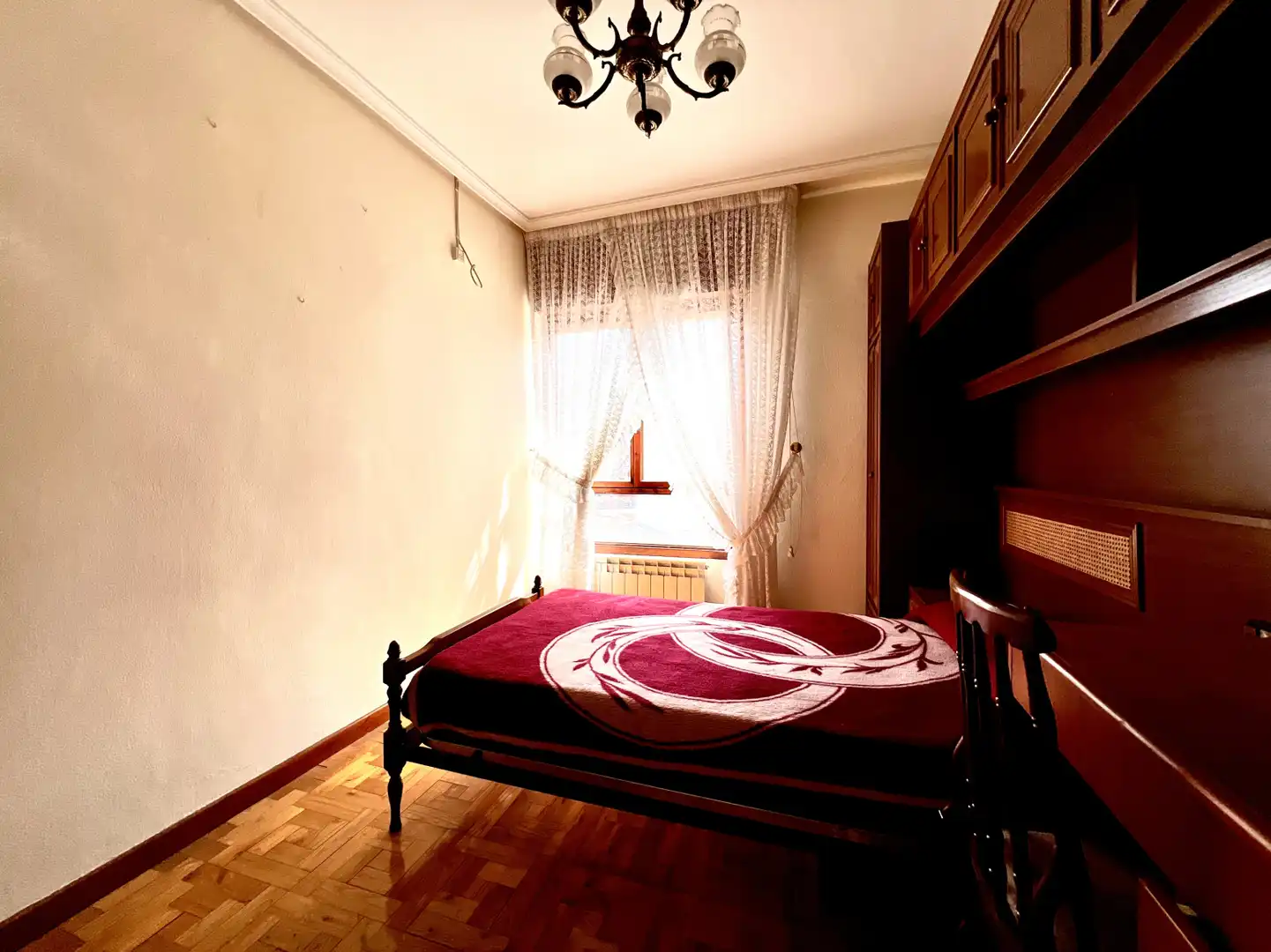 Habitación de Piso en venta en Cabezón de la Sal con Calefacción, Parquet y Amueblado
