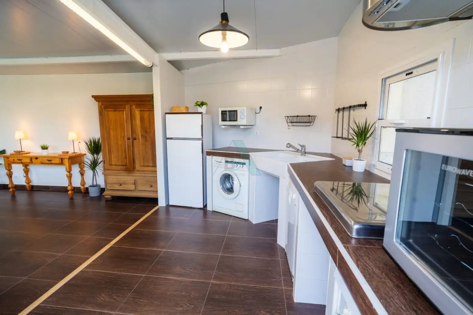 Cuina de Casa o xalet en venda en Llanes amb Jardí privat, Terrassa i Piscina
