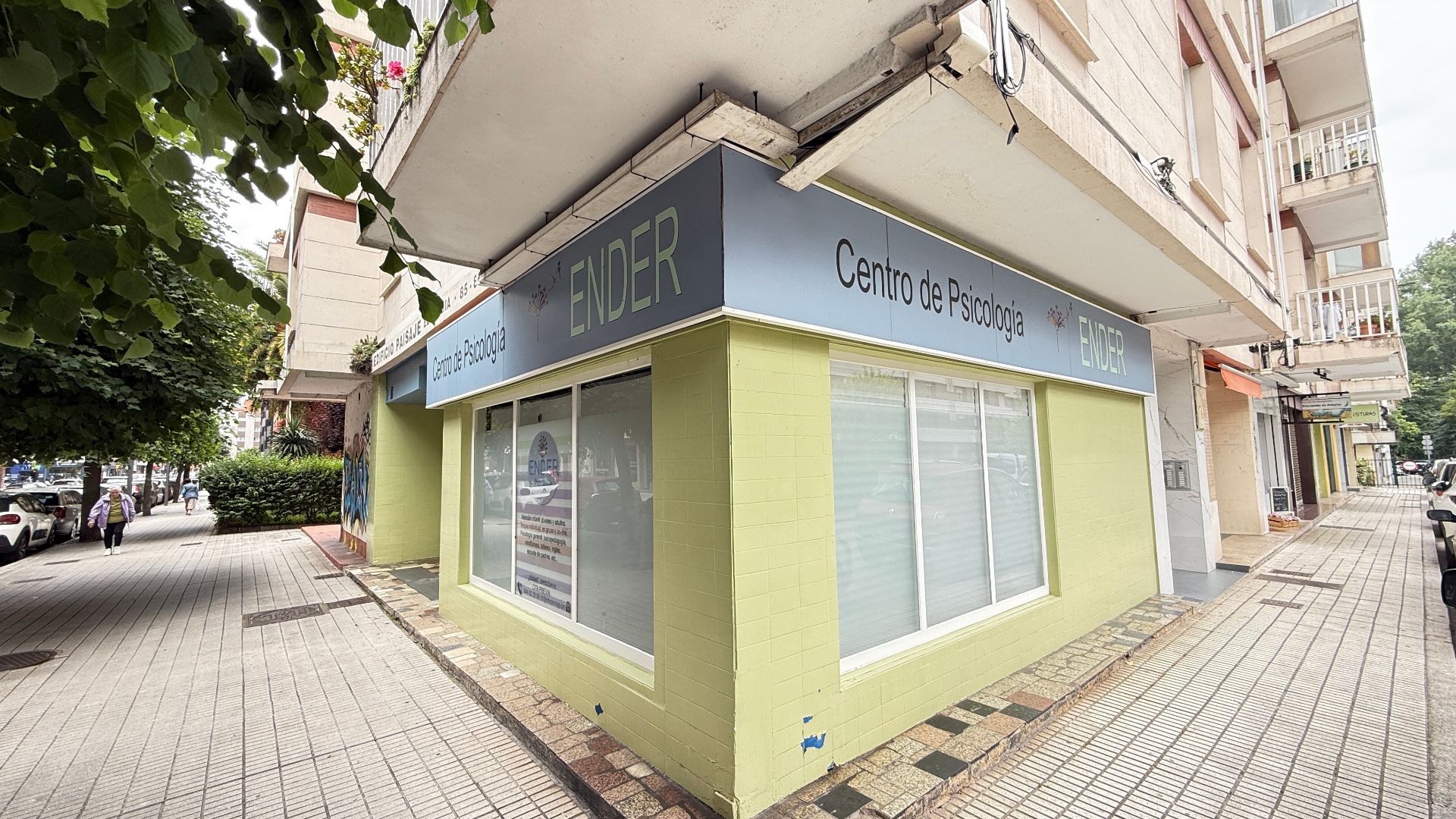 Local de lloguer en Gijón  amb Parquet
