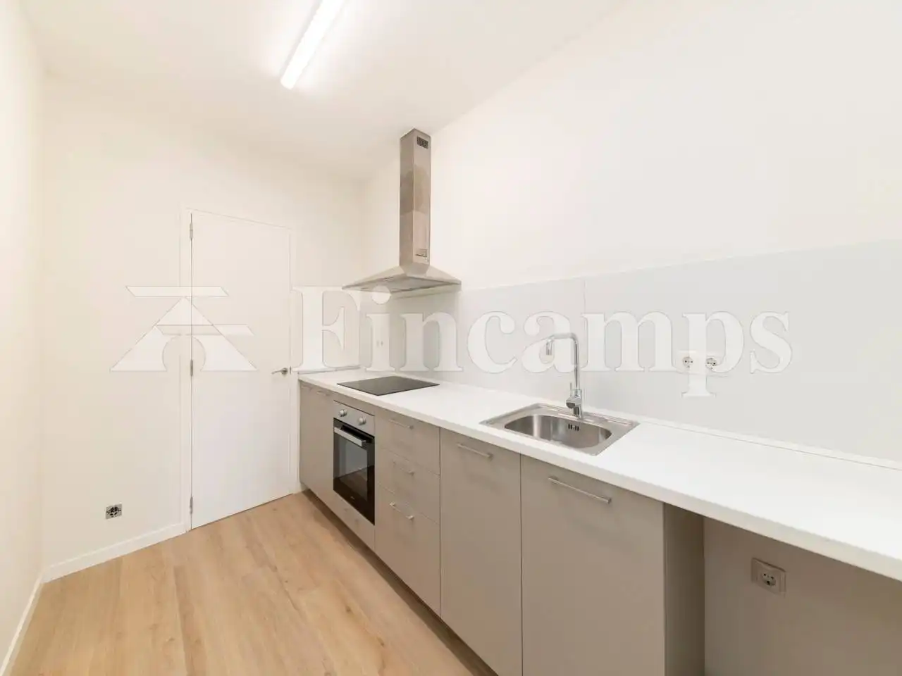 Cuina de Casa o xalet en venda en Castellar del Vallès amb Jardí privat, Parquet i Terrassa