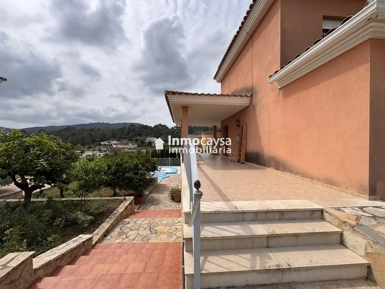 Vista exterior de Casa o xalet en venda en Xàtiva amb Aire condicionat, Jardí privat i Terrassa