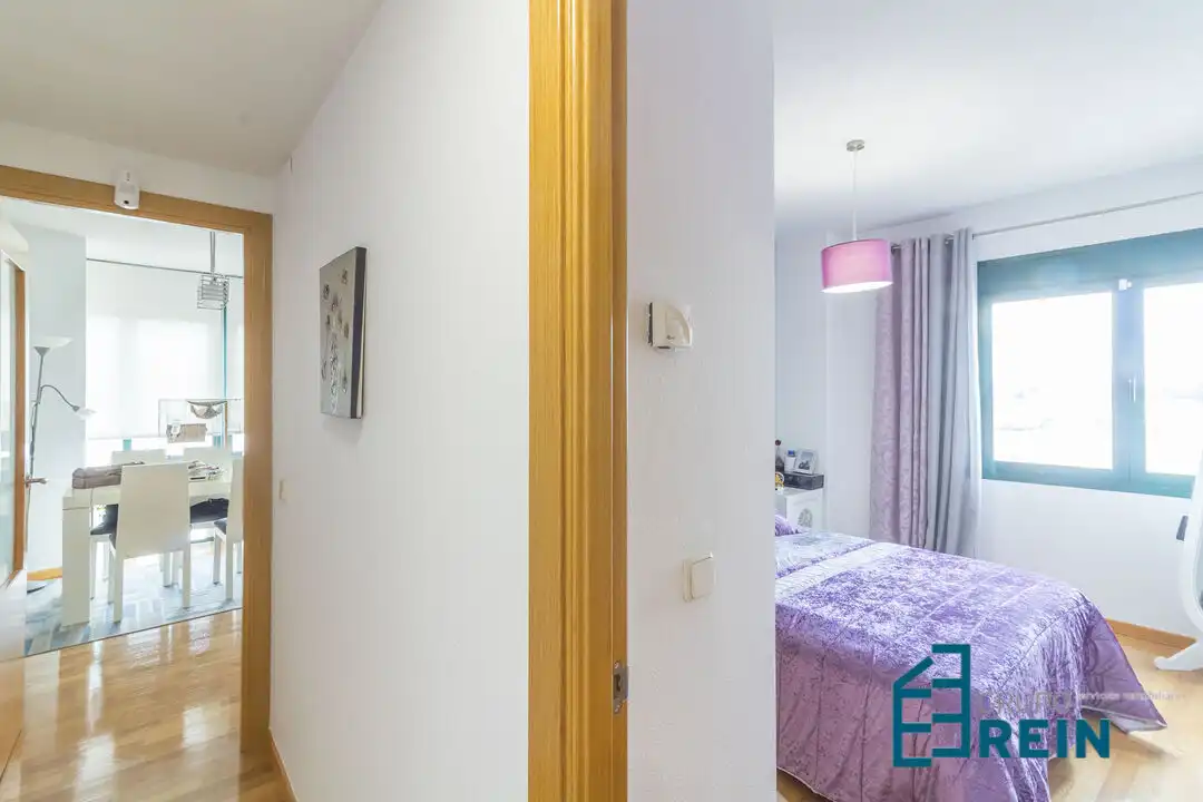 Flat for sale in Recas  with Air Conditioner, Heating and Alarm