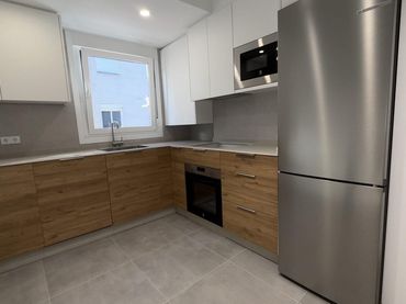 Appartamento con balcone in vendita a Avenida BUENOS AIRES