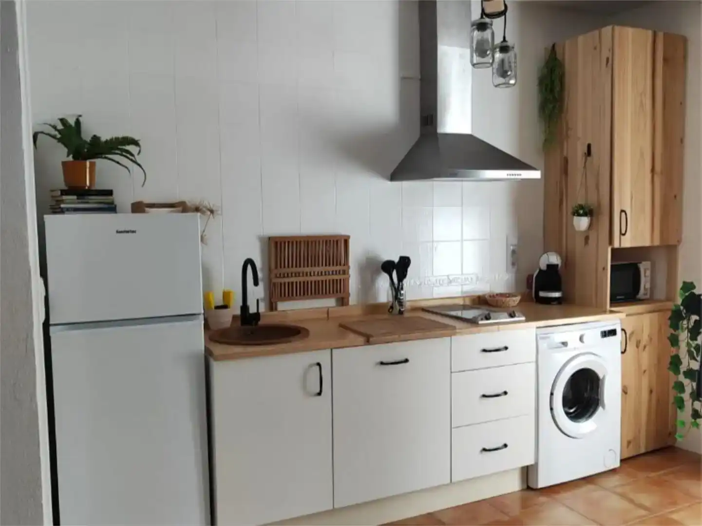 Kitchen of Flat for sale in El Bosque  with Air Conditioner and Balcony
