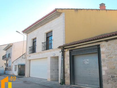 Vista exterior de Casa o xalet en venda en Quintanilla Vivar amb Traster i Balcó