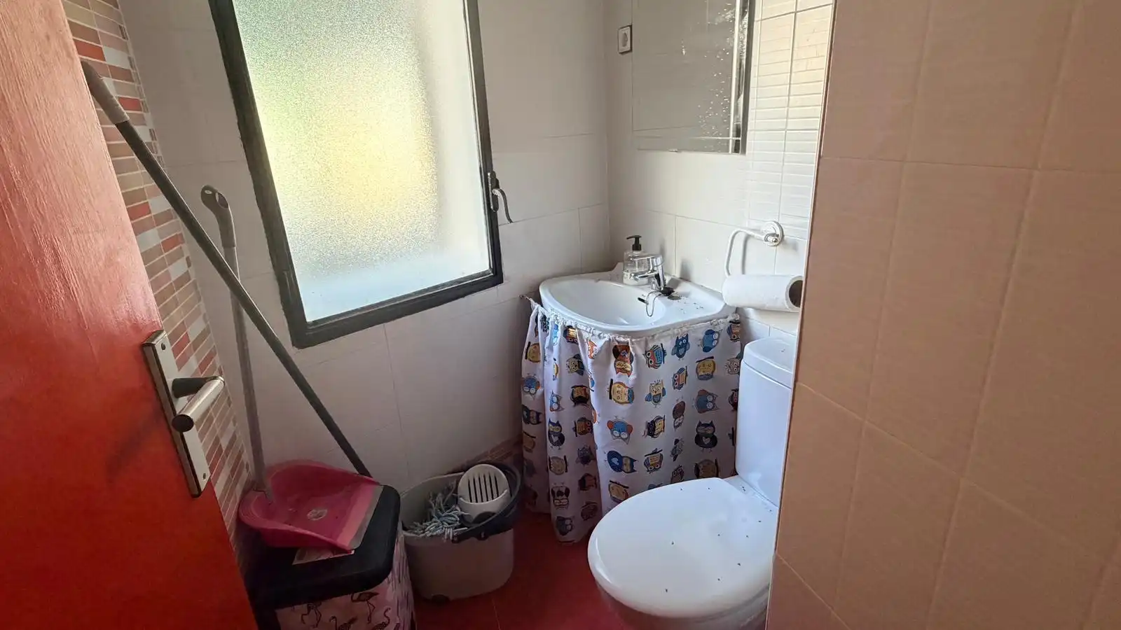 Bany de Local de lloguer en Murcia amb Aire condicionat