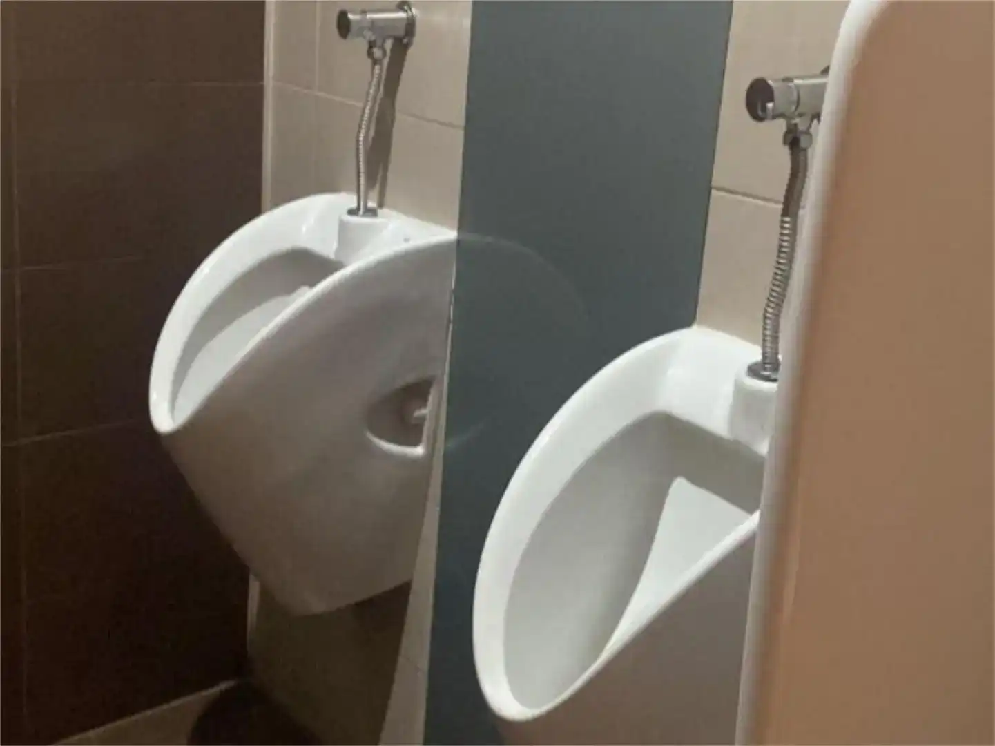 Baño de Local en venta en Morales de Toro con Aire acondicionado, Parquet y Amueblado