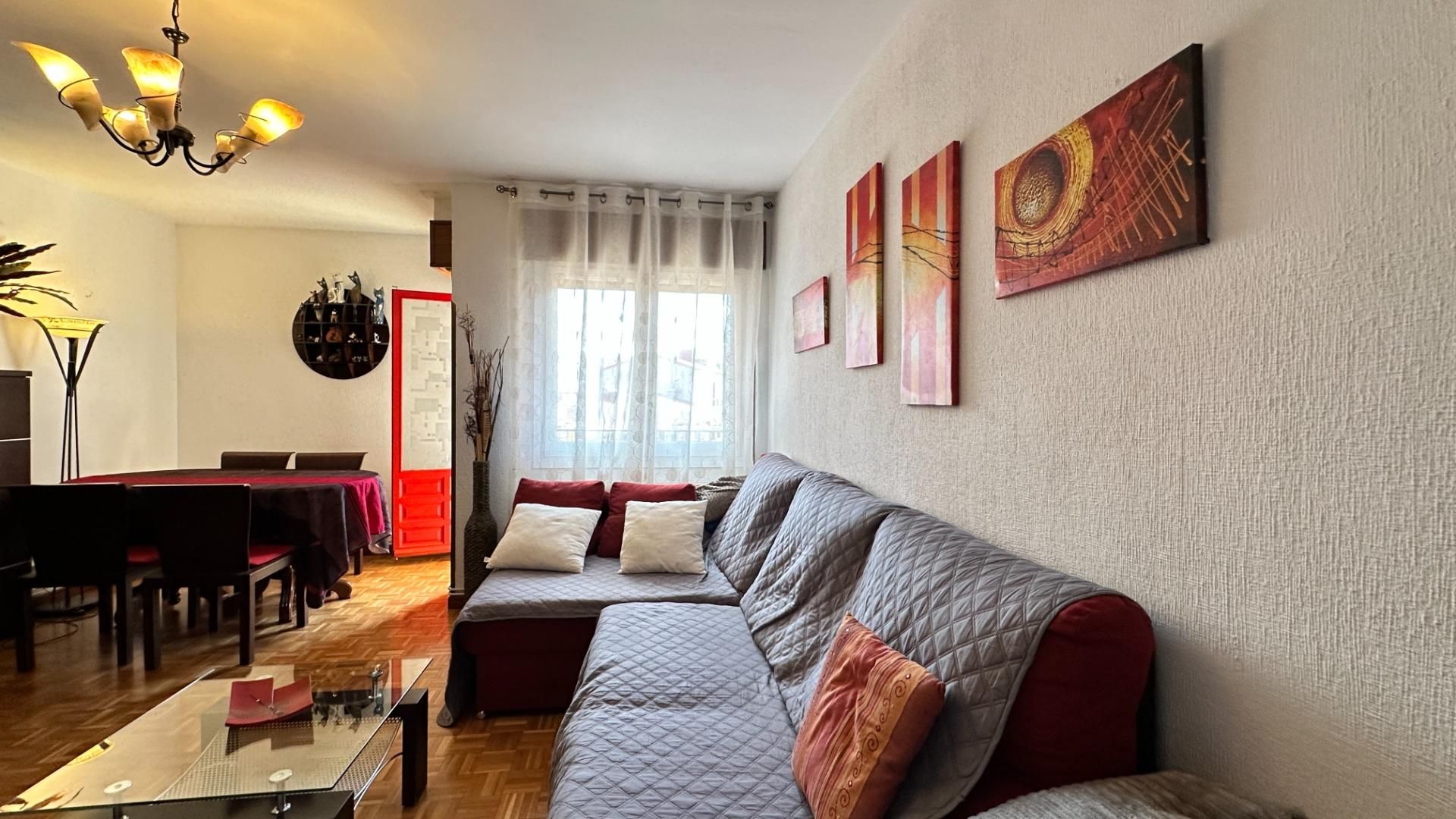 Living room of Flat for sale in Soria Capital   with Heating, Private garden and Parquet flooring