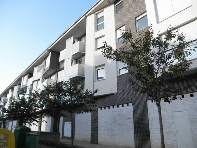 Local comercial en Alquiler en Renedo