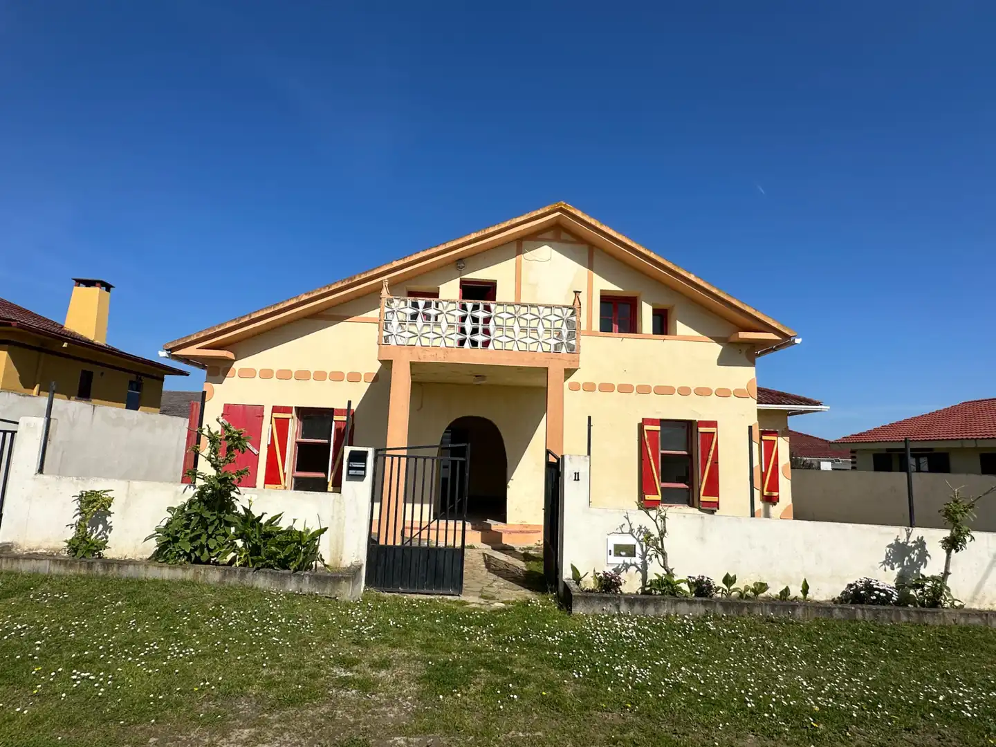 House with terrace for sale in Paseo do Pinar 11