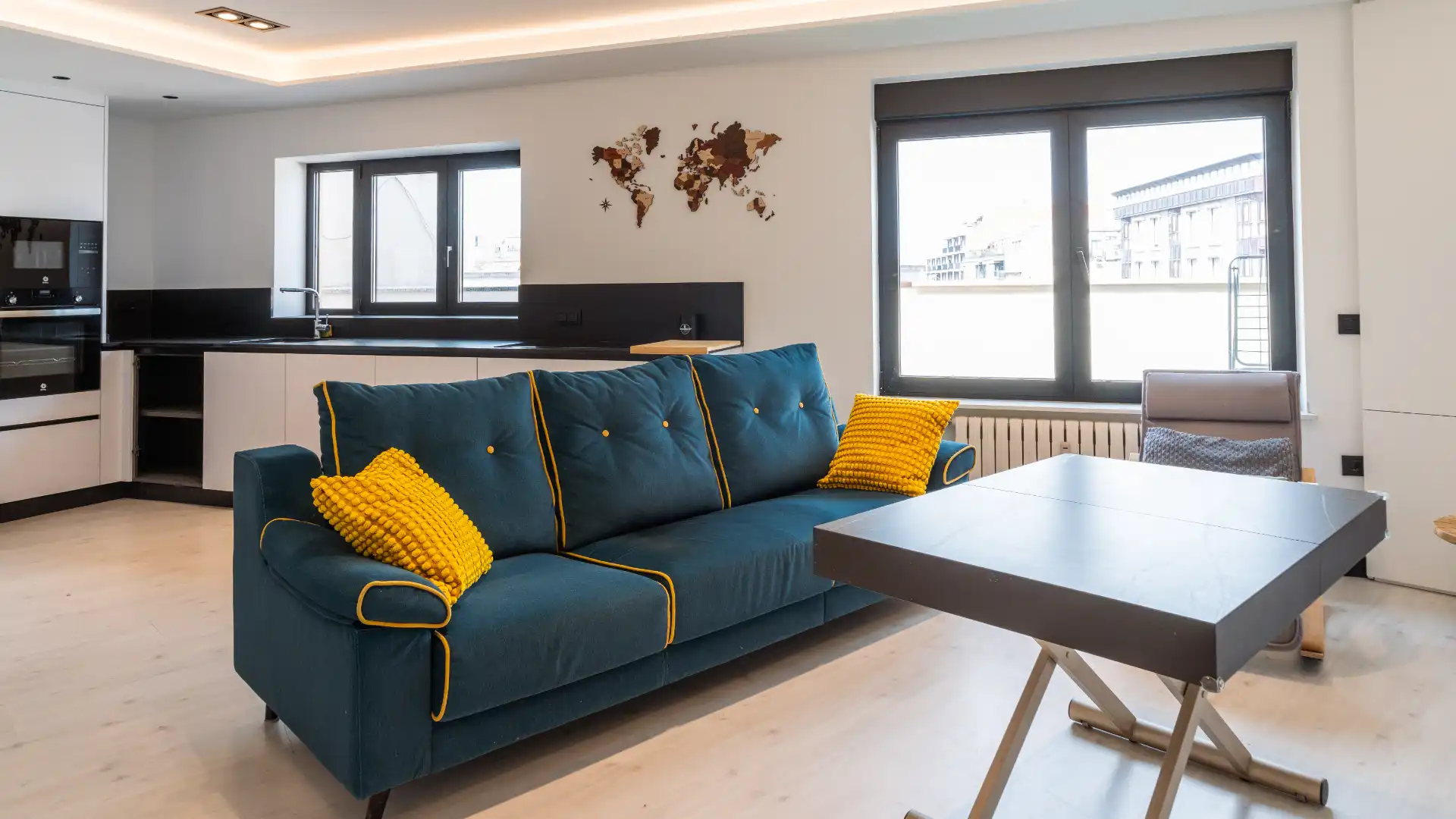 Wohnzimmer von Dachboden zur Miete in Salamanca mit Klimaanlage, Heizung und Parkett