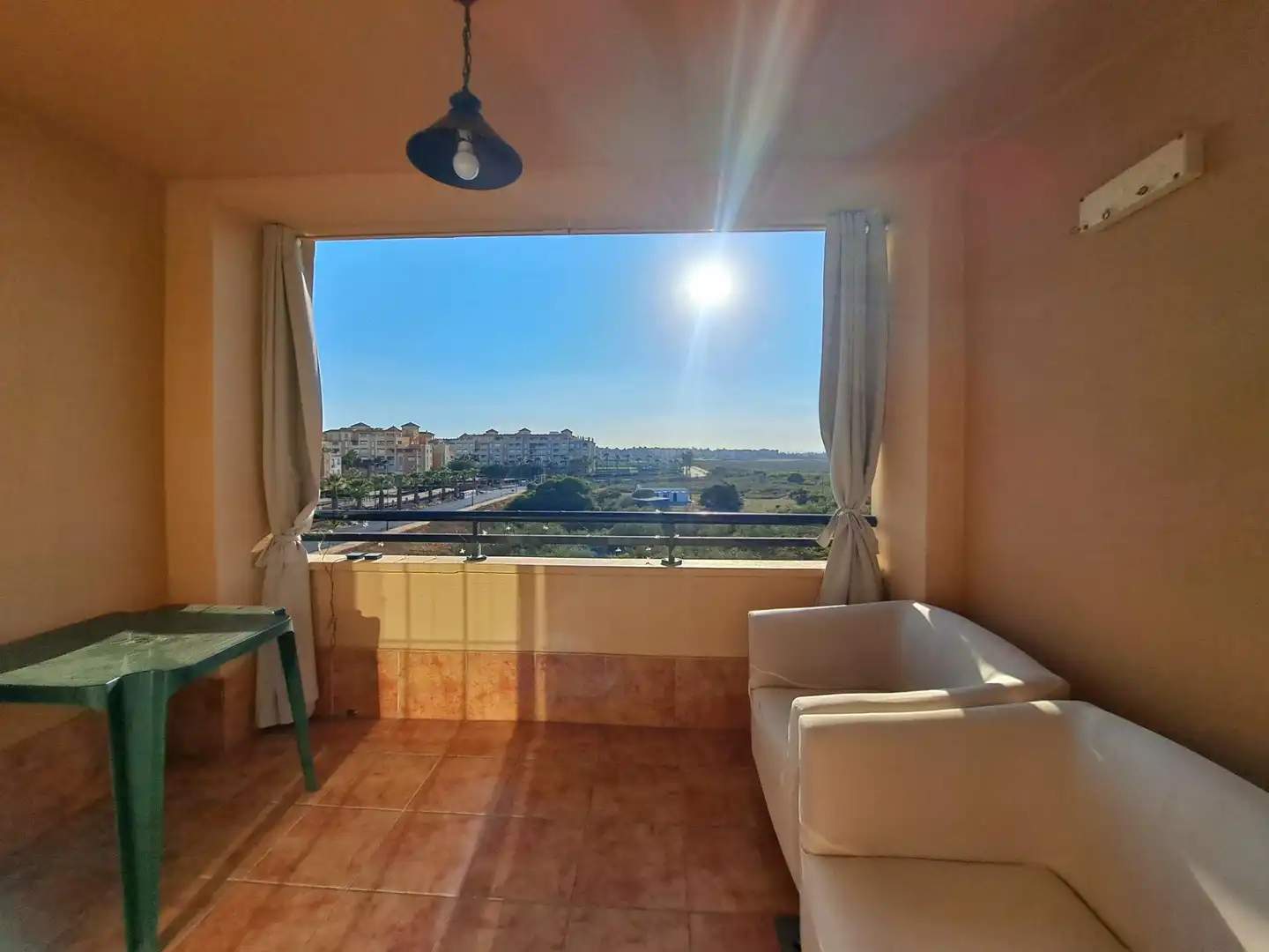 Apartament amb terrassa en venda a Avenida de los Cisnes 2, imagen 2