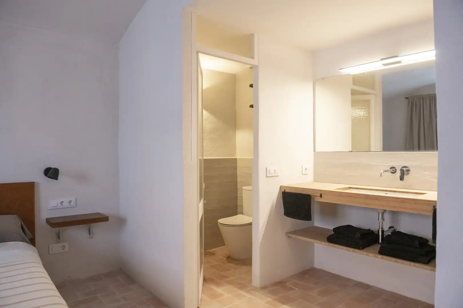 Bany de Pis de lloguer en Girona amb Aire condicionat, Calefacció i Terrassa