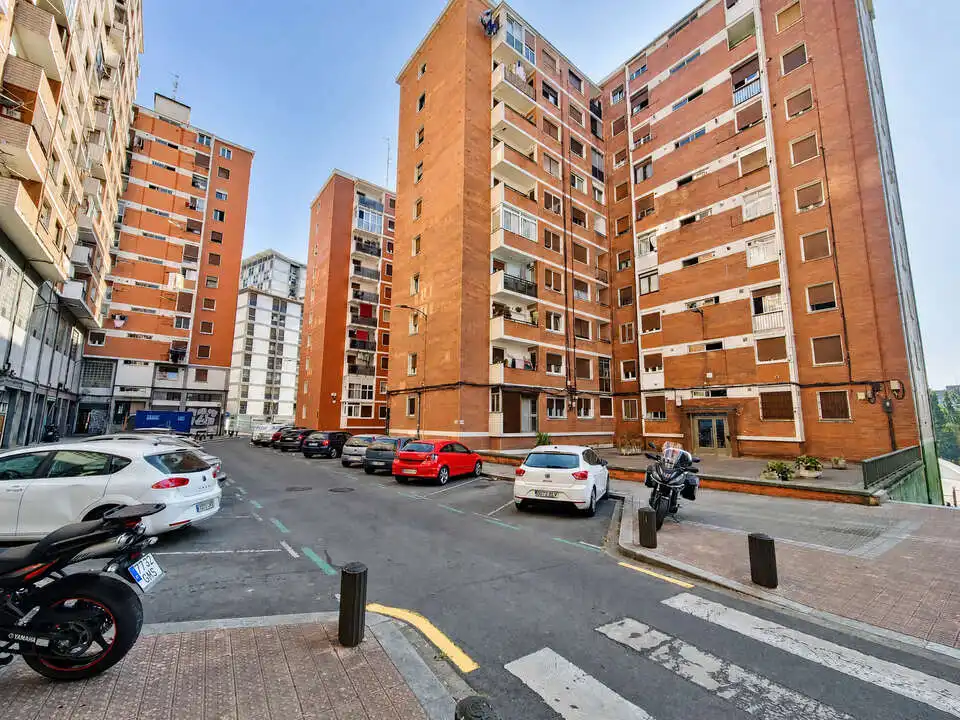 Exterior view of Flat for sale in Bilbao 