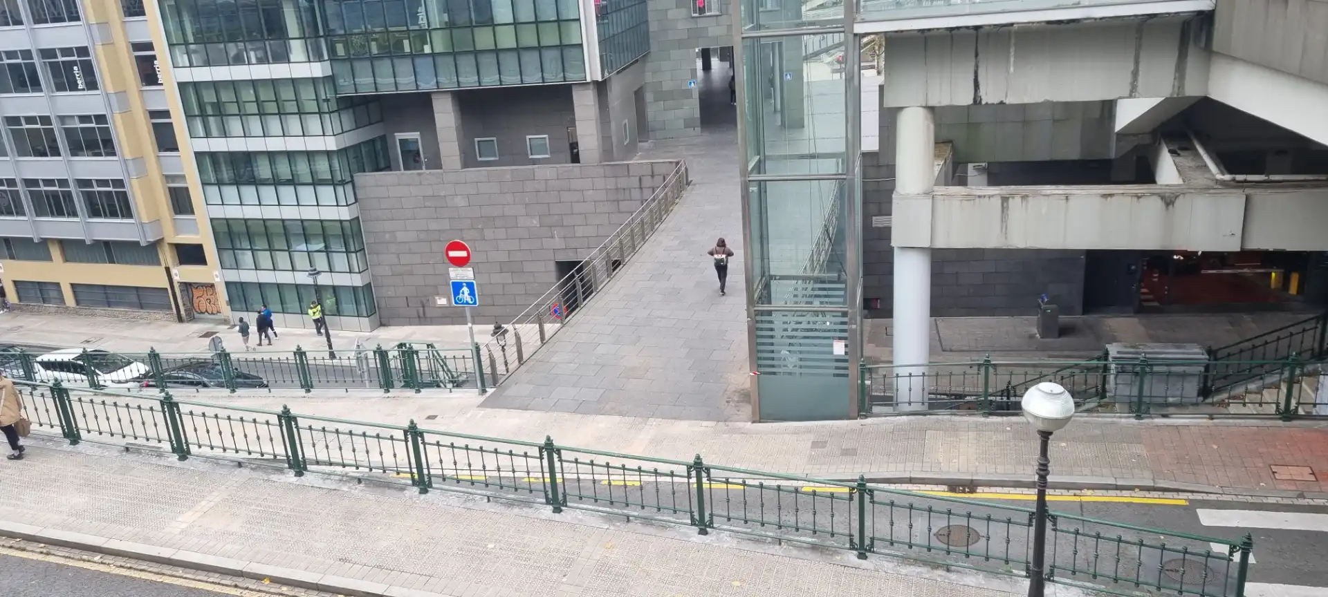 Außenansicht von Büro zum Verkauf in Bilbao  mit Klimaanlage, Heizung und Terrasse
