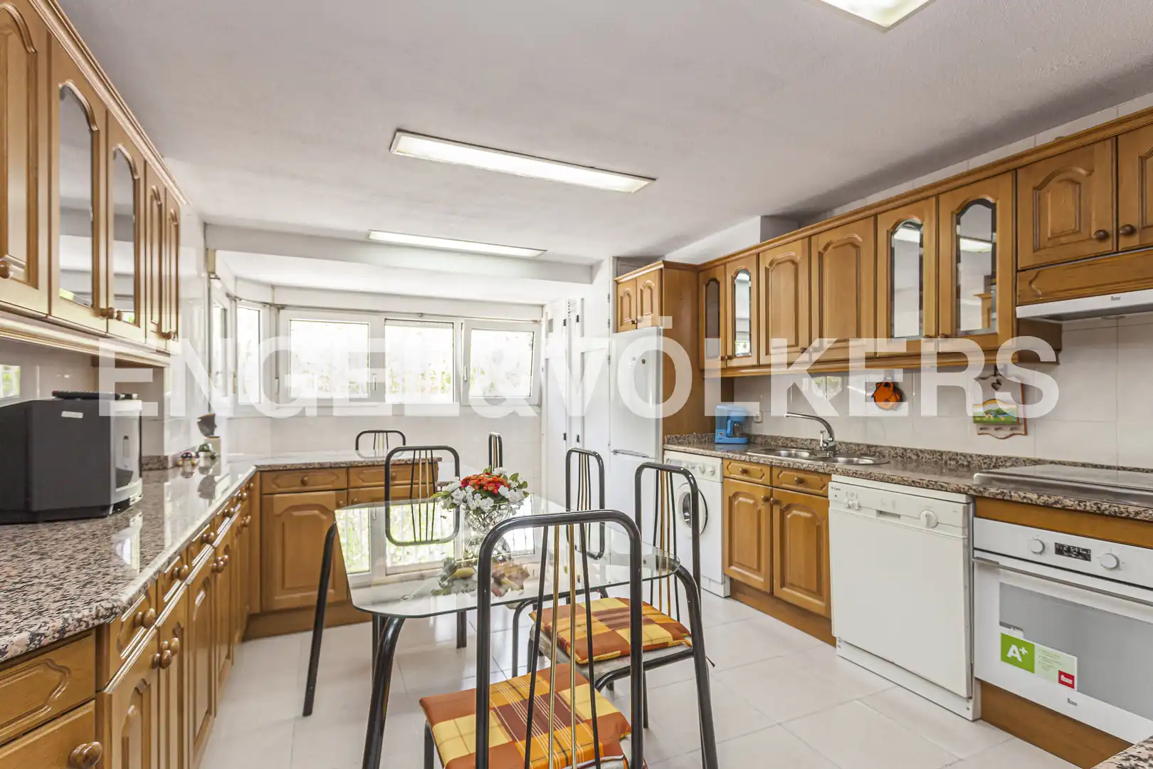 Kitchen of Detached homes for rent in Madrid  with Air Conditioner, Heating and Private garden