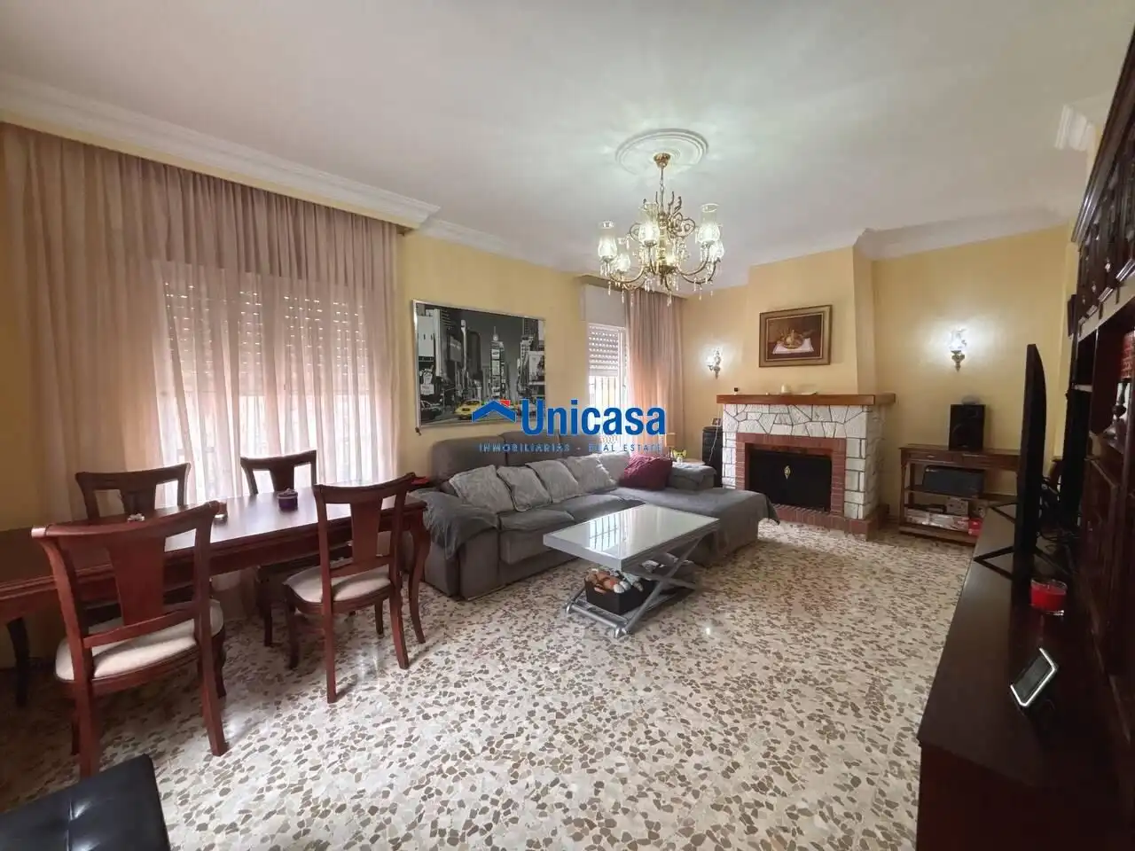 Sala d'estar de Casa o xalet en venda en Puerto de la Torre - Atabal